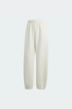 Calças Largas Soft Lux adidas