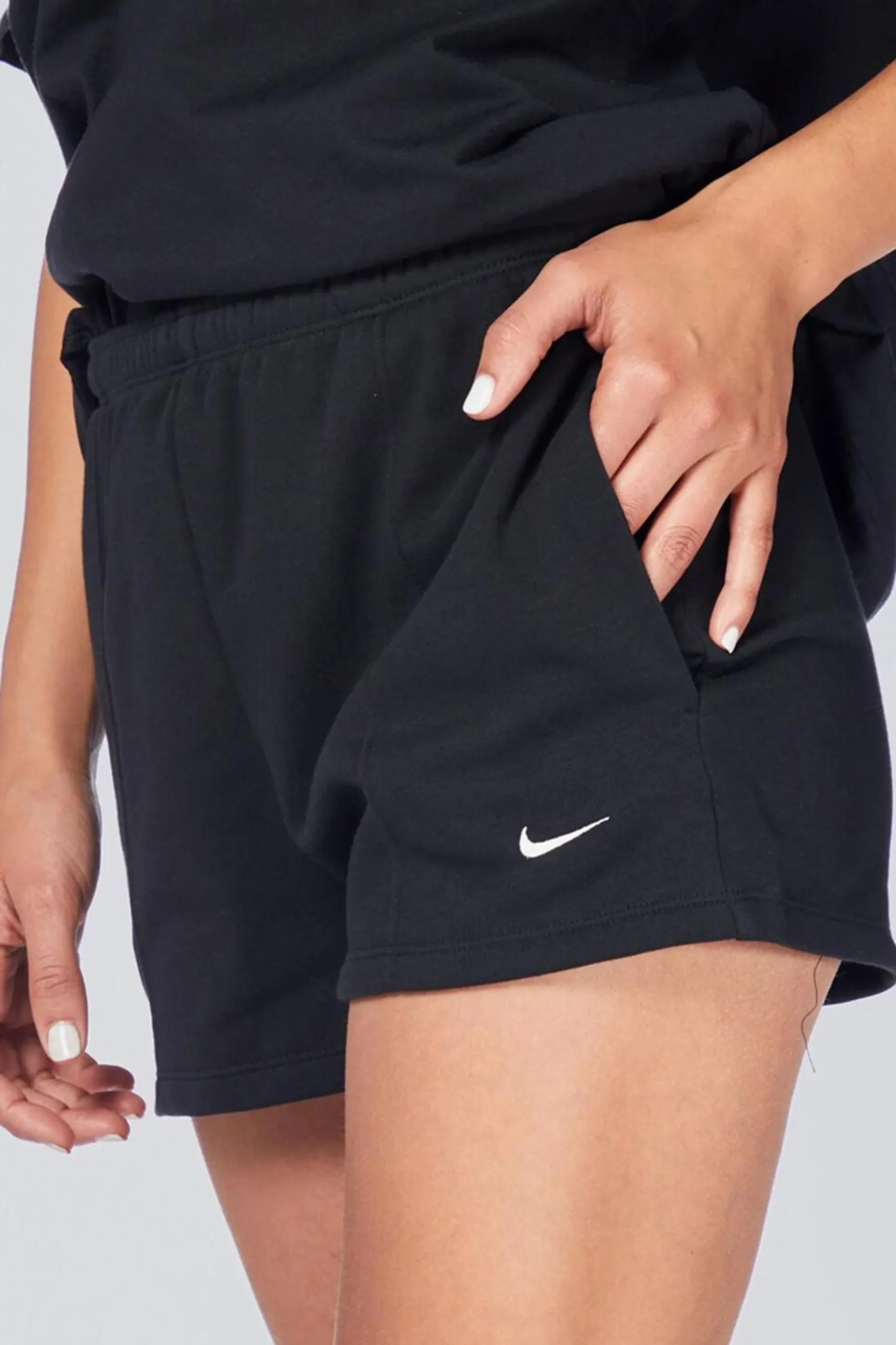 Calções Nike