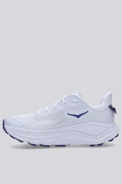 Hoka Challenger 8
