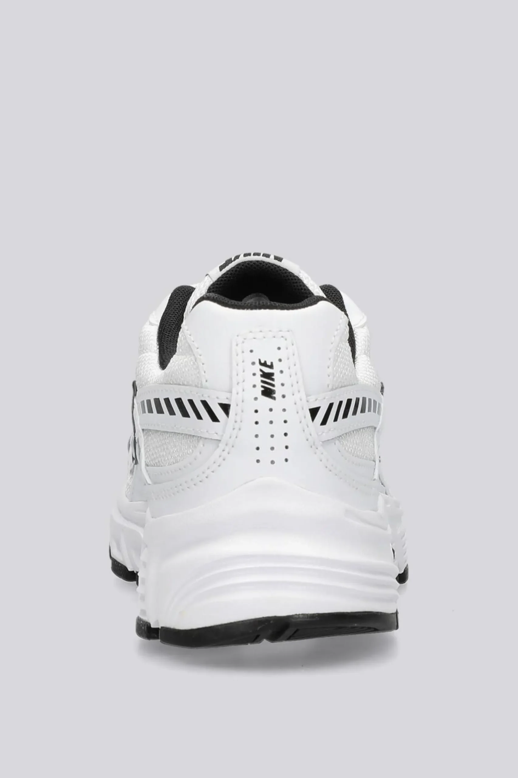 Nike Initiator