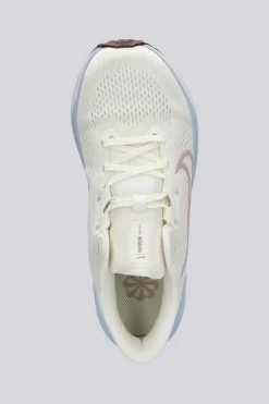 Nike Quest 6