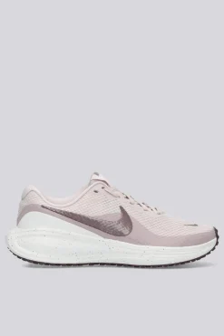 Nike Revolution 8