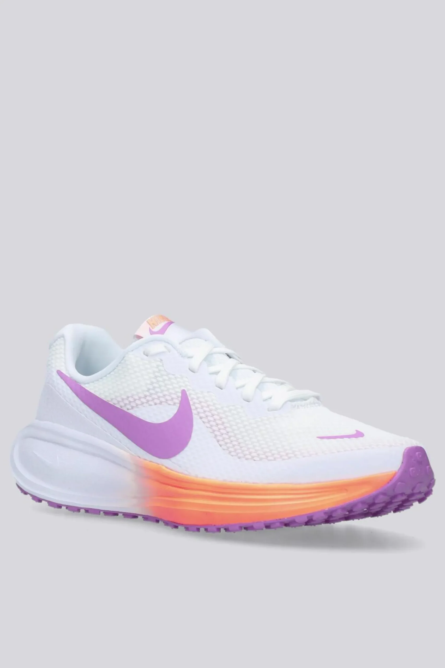 Nike Revolution 8