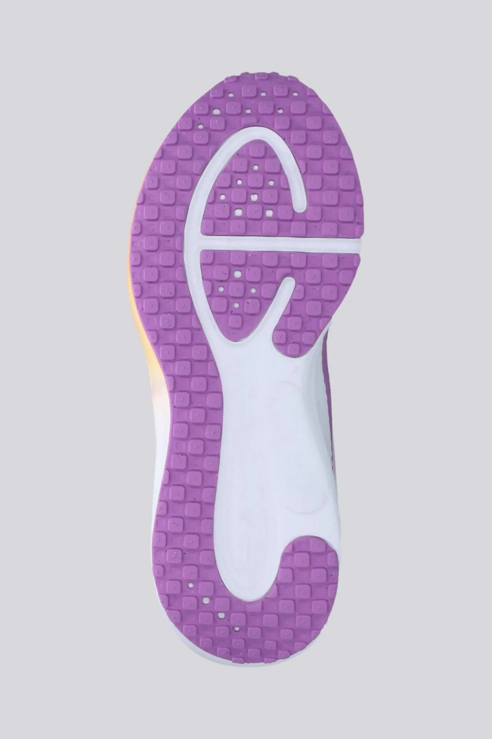 Nike Revolution 8