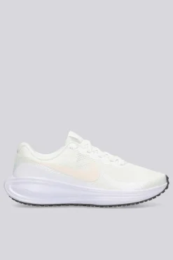 Nike Revolution 8
