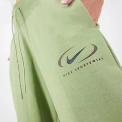Nike Swoosh