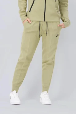 Nike Tech