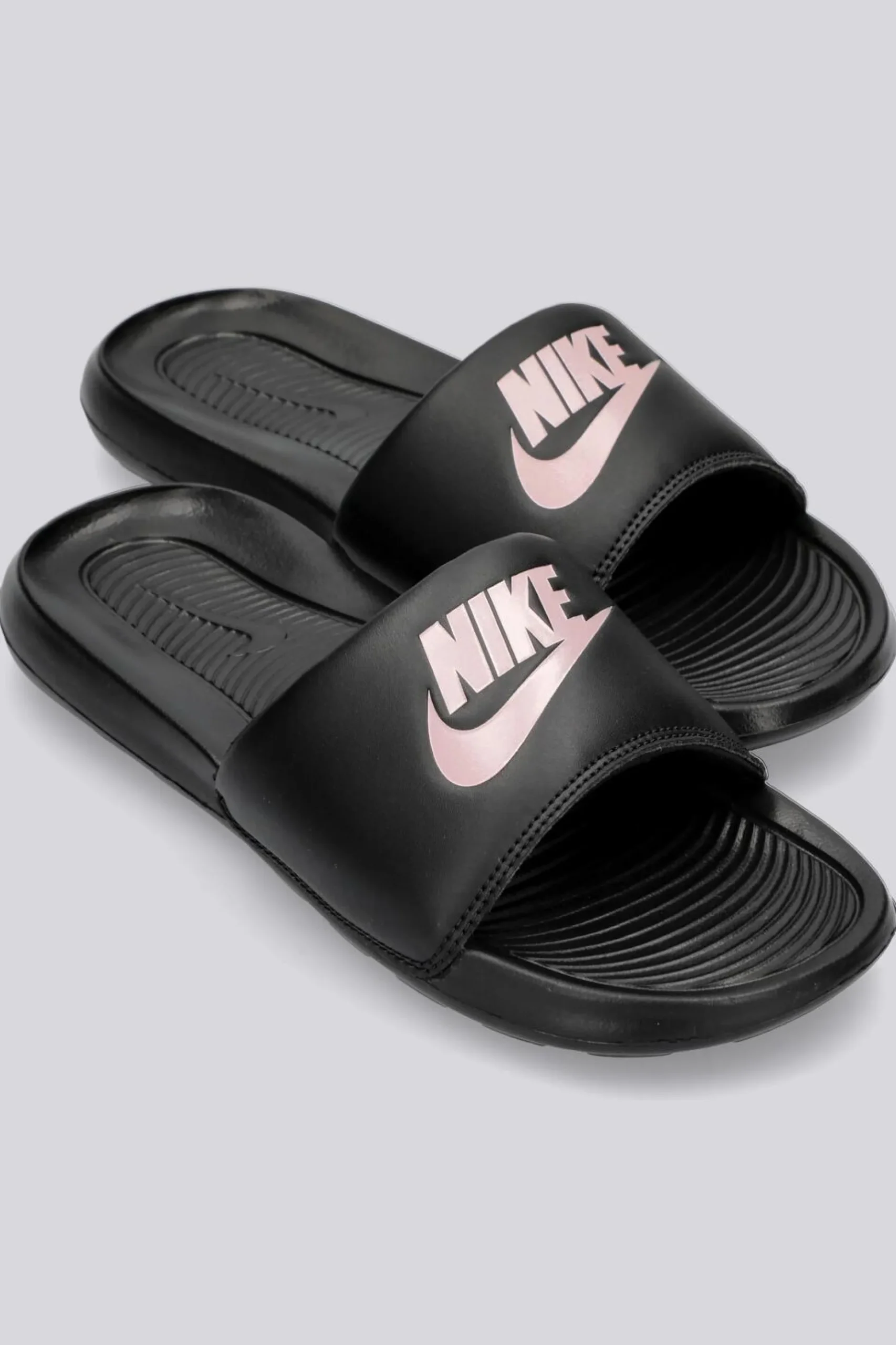 Nike Victori One
