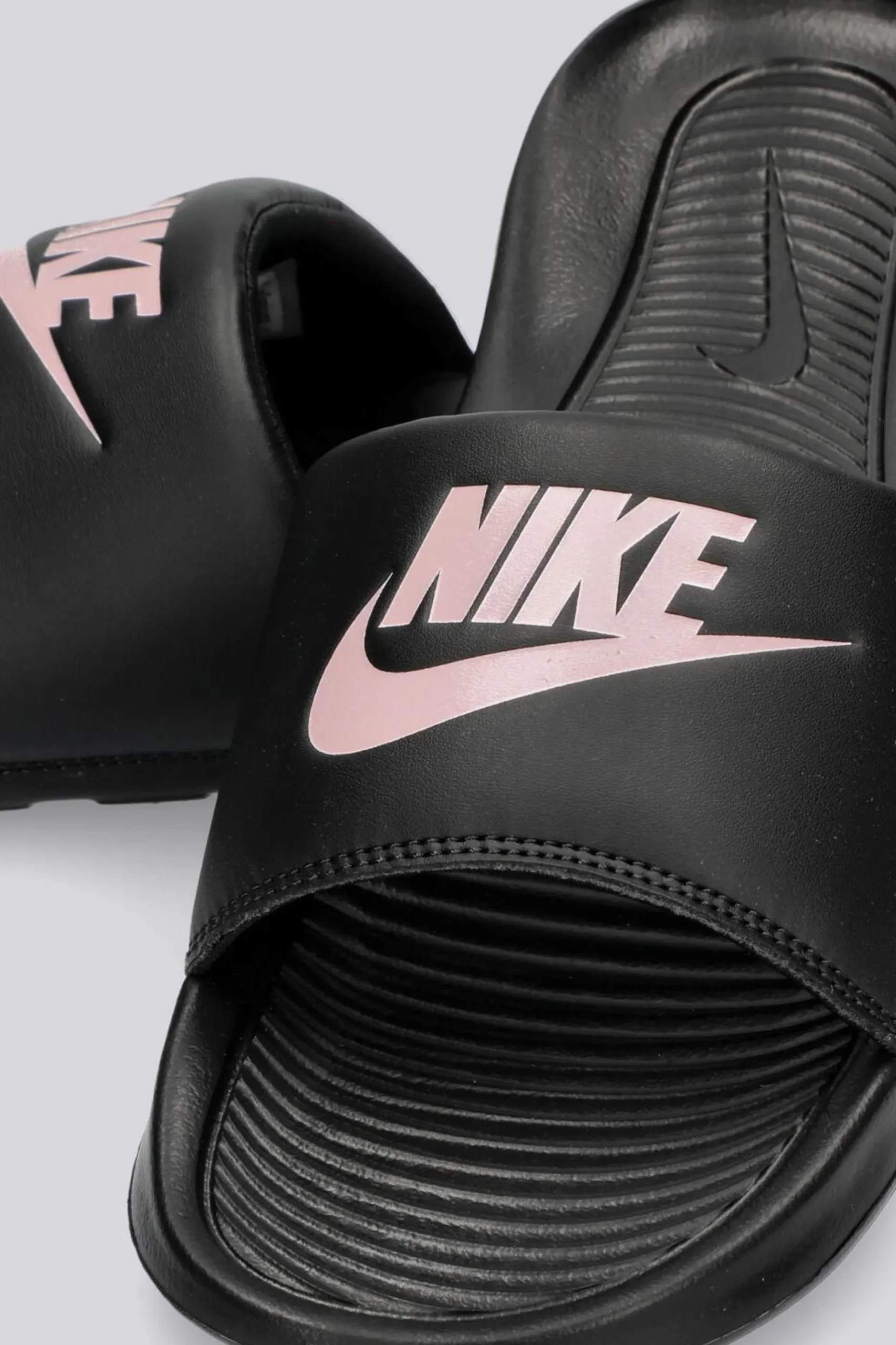 Nike Victori One