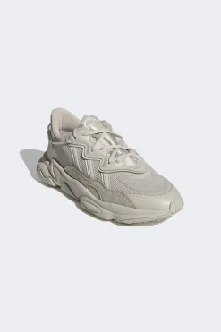 Sapatos Ozweego adidas