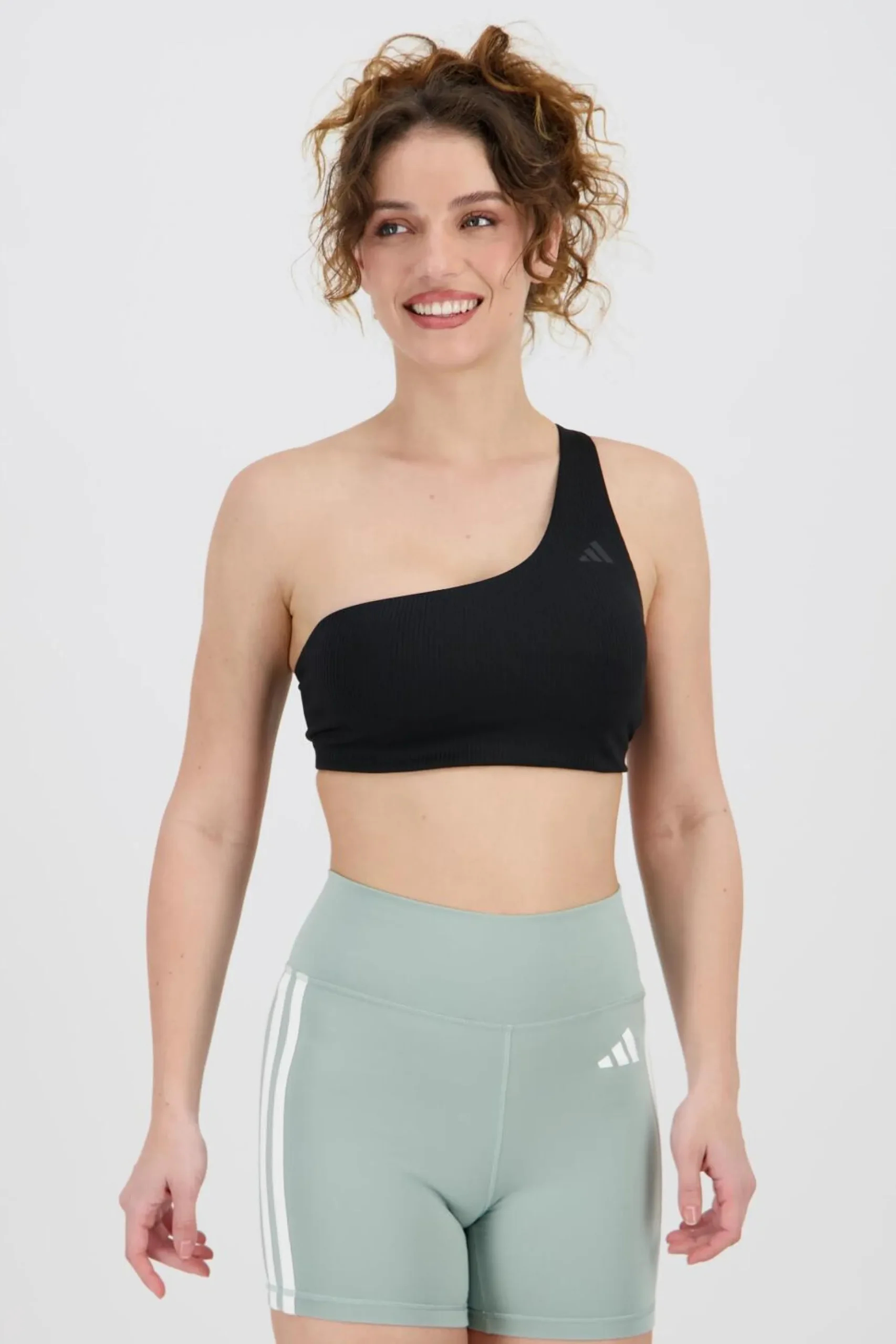 Top adidas