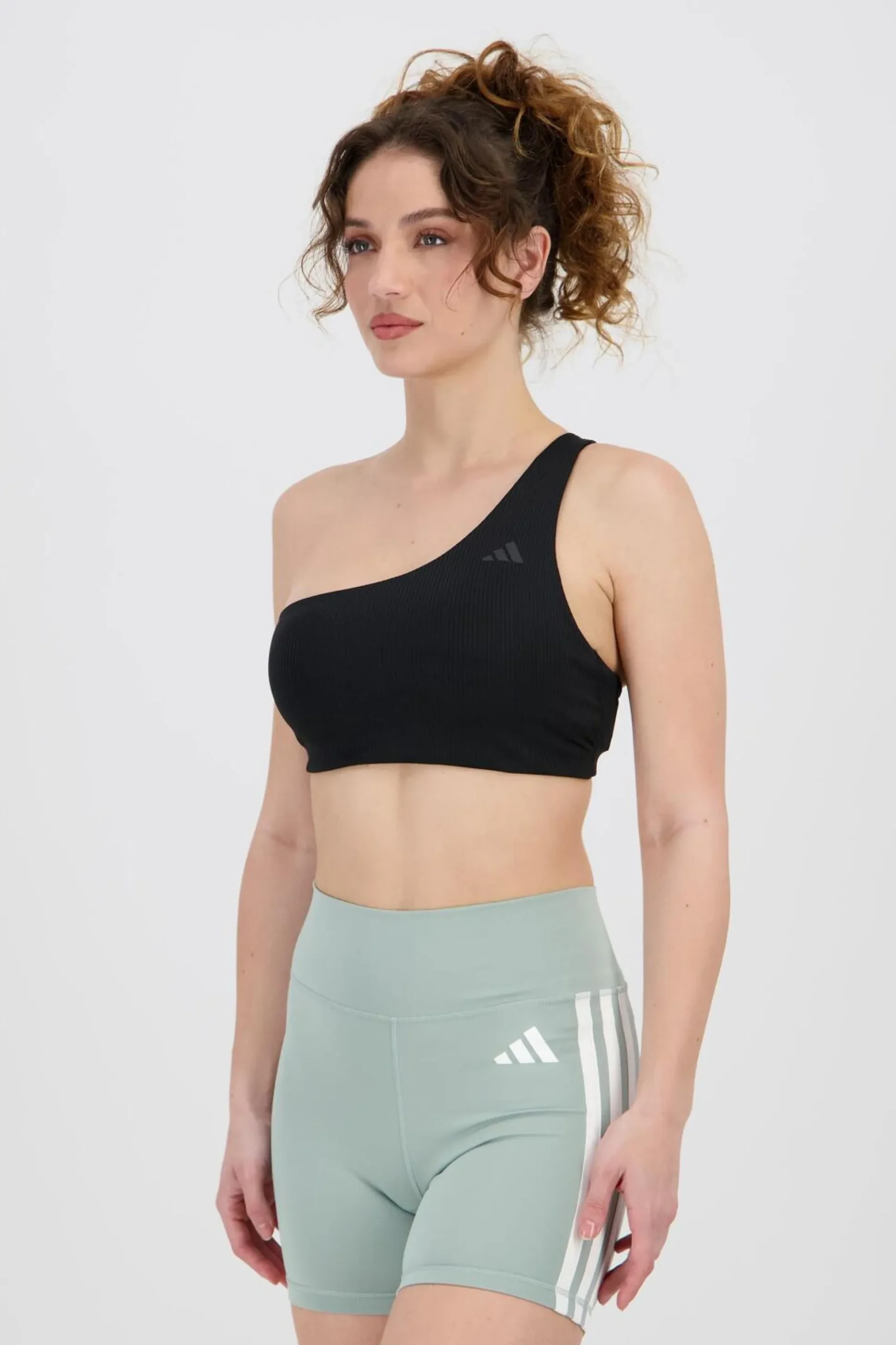 Top adidas